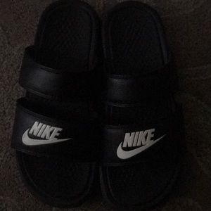 Women’s Nike slides